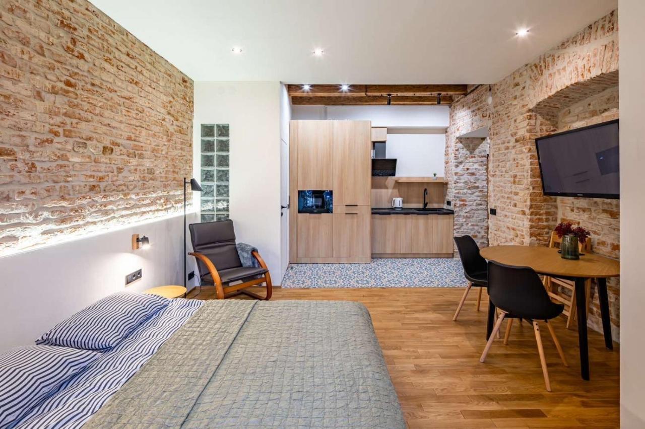 Onlviv Apartments Rynok Square 18 Four Extérieur photo