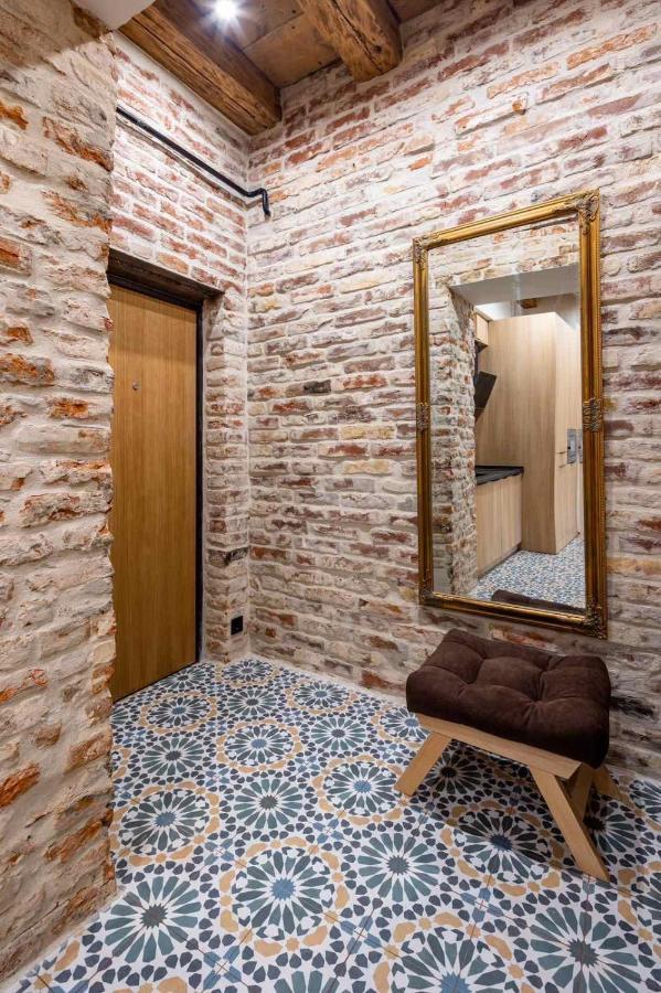 Onlviv Apartments Rynok Square 18 Four Extérieur photo